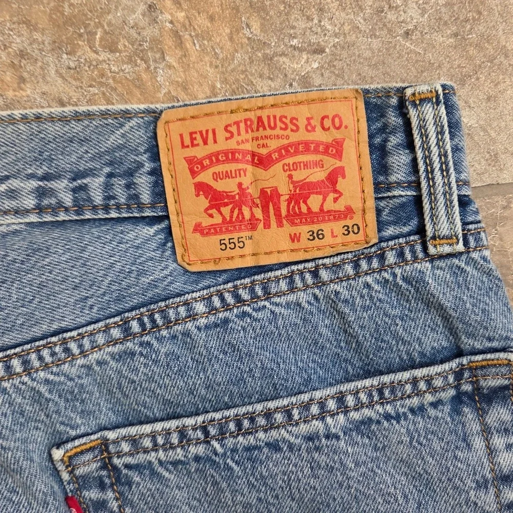 Levi's 555 Jeans W36 L28 Custom Patches Light Wash Denim Menswear